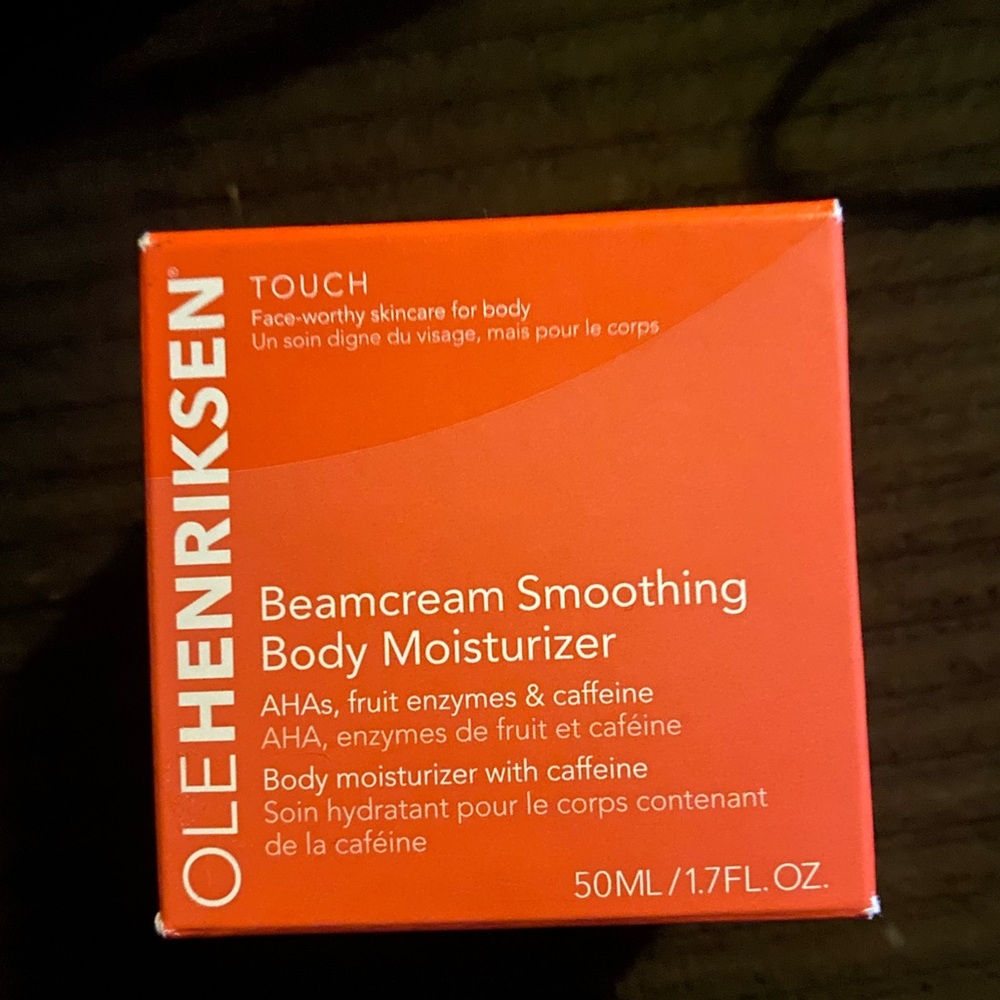 OLEHENRIKSEN Beamcream smoothing body moisturizer 1.7fl